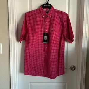 NWT Men’s Aroat short sleeved shirt
